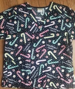 Xmas print scrub shirt